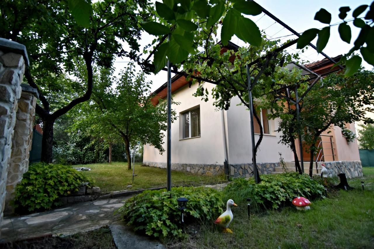 Дома для отпуска Къща за гости СВЕСТО Велинград-5